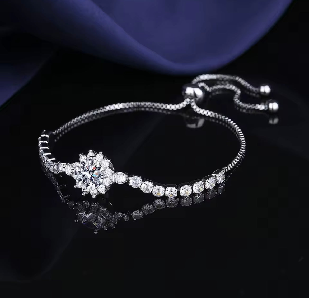 White Zircon Stone Snowflake Bracelet