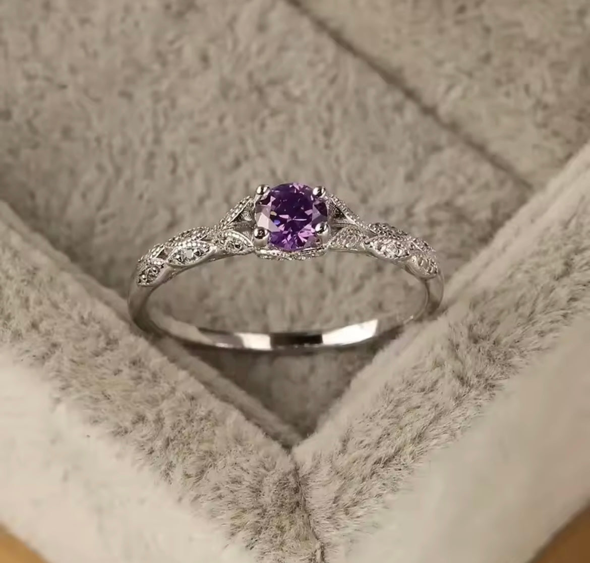 925 Sterling Silver Shiny Purple CZ Ring