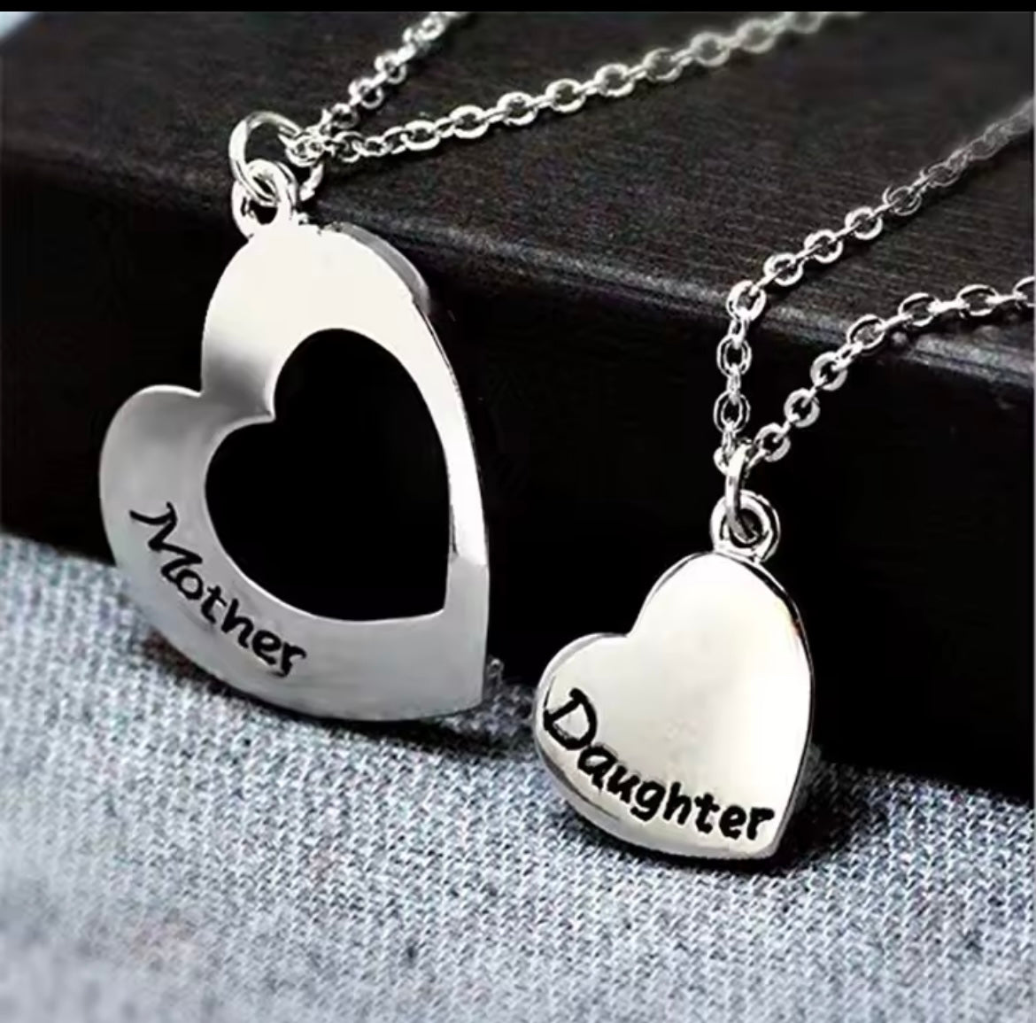 2PCS Mother & Daughter Heart Necklace Set