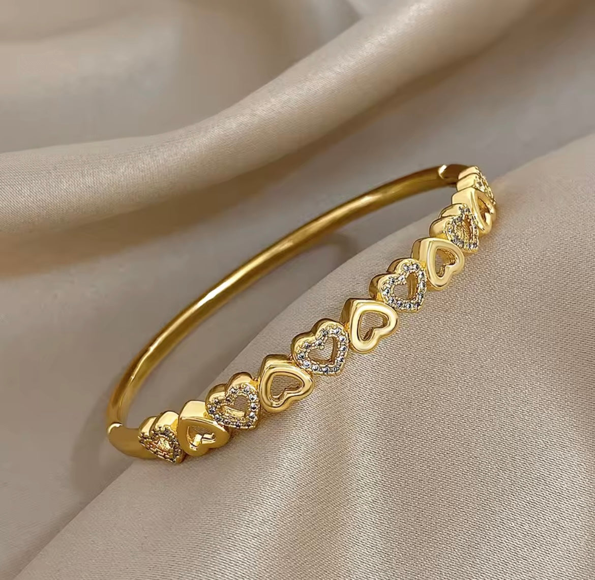 Stainless steel Zircon heart bangle