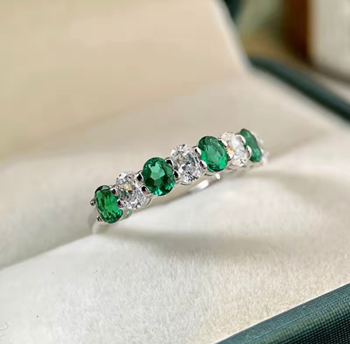 925 Sterling silver Oval Emerald Ring