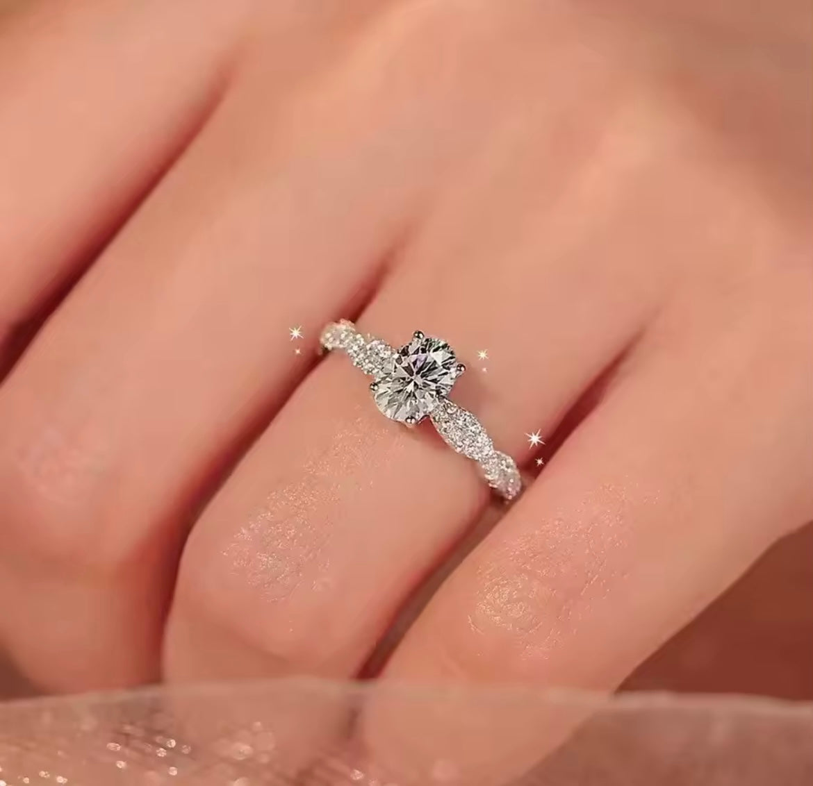 925 Sterling silver Oval Moissanite ring