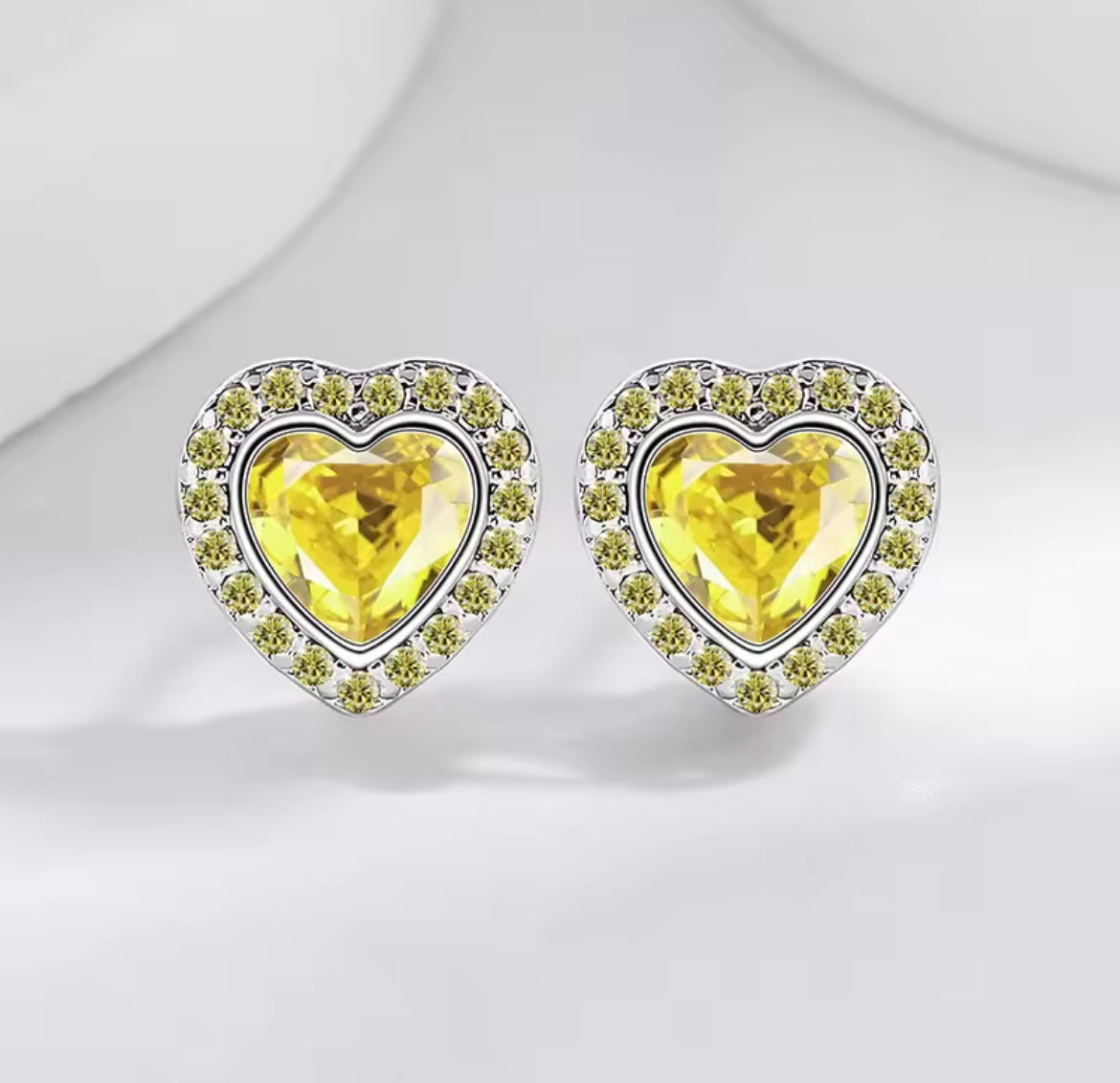 925 Sterling silver heart stud earrings