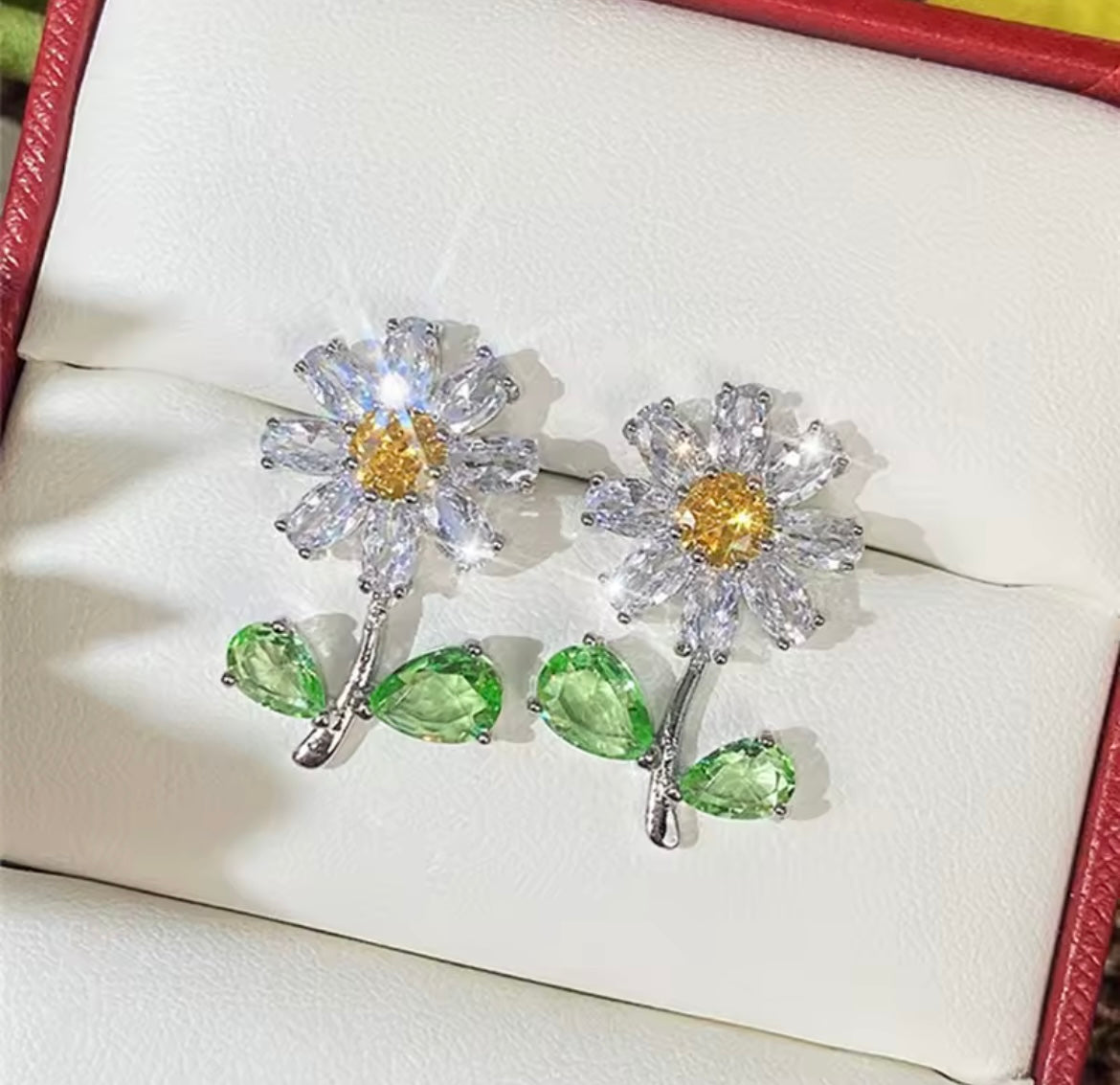925 Sterling Silver Daisy Stud Earrings