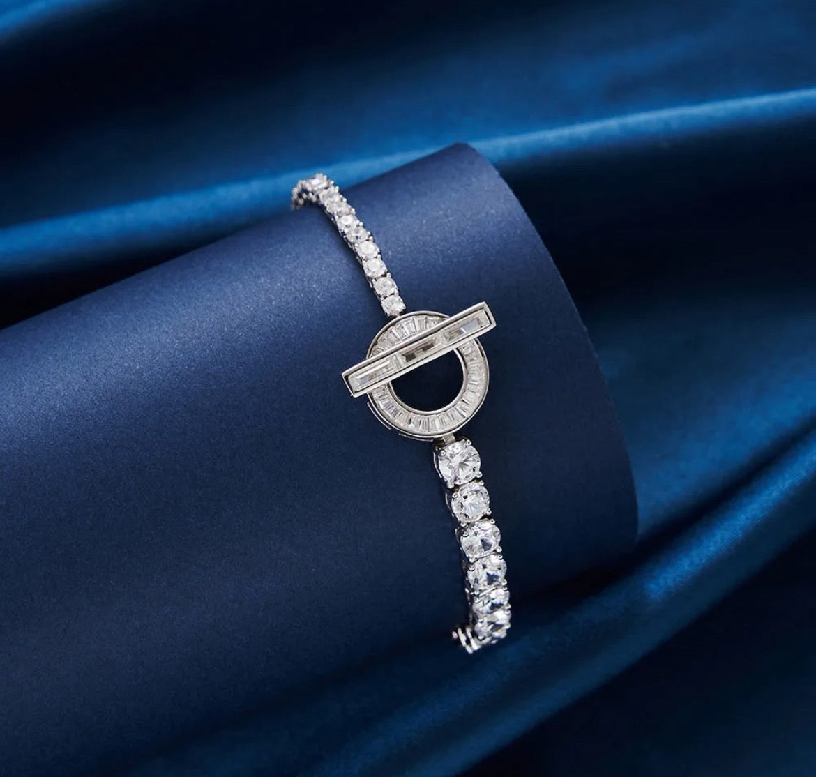 925 Sterling silver OT Toggle bracelet
