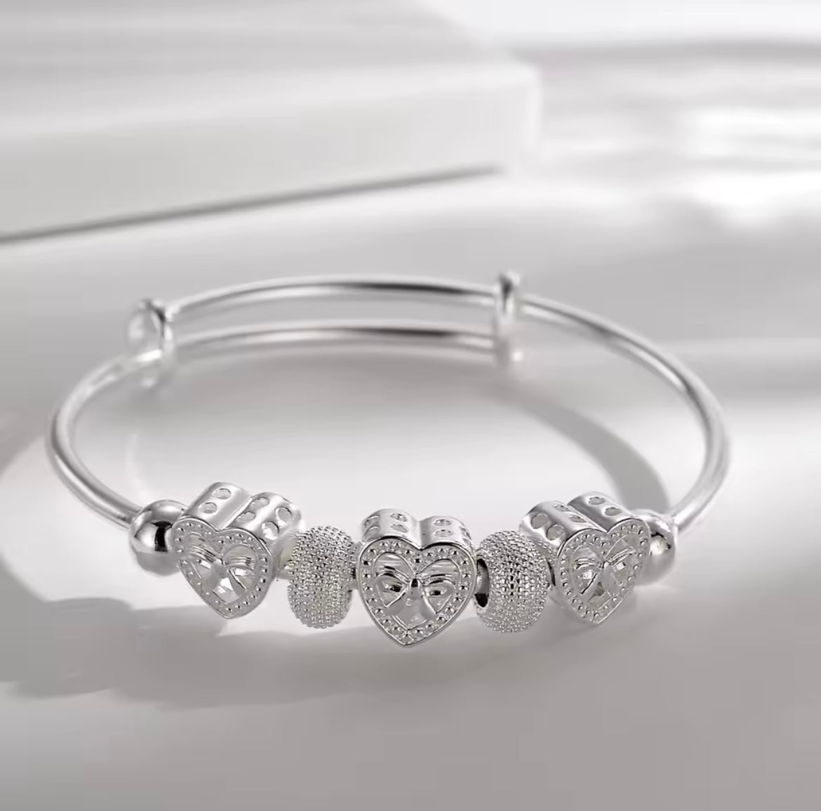925 Sterling silver adjustable heart charm bangle