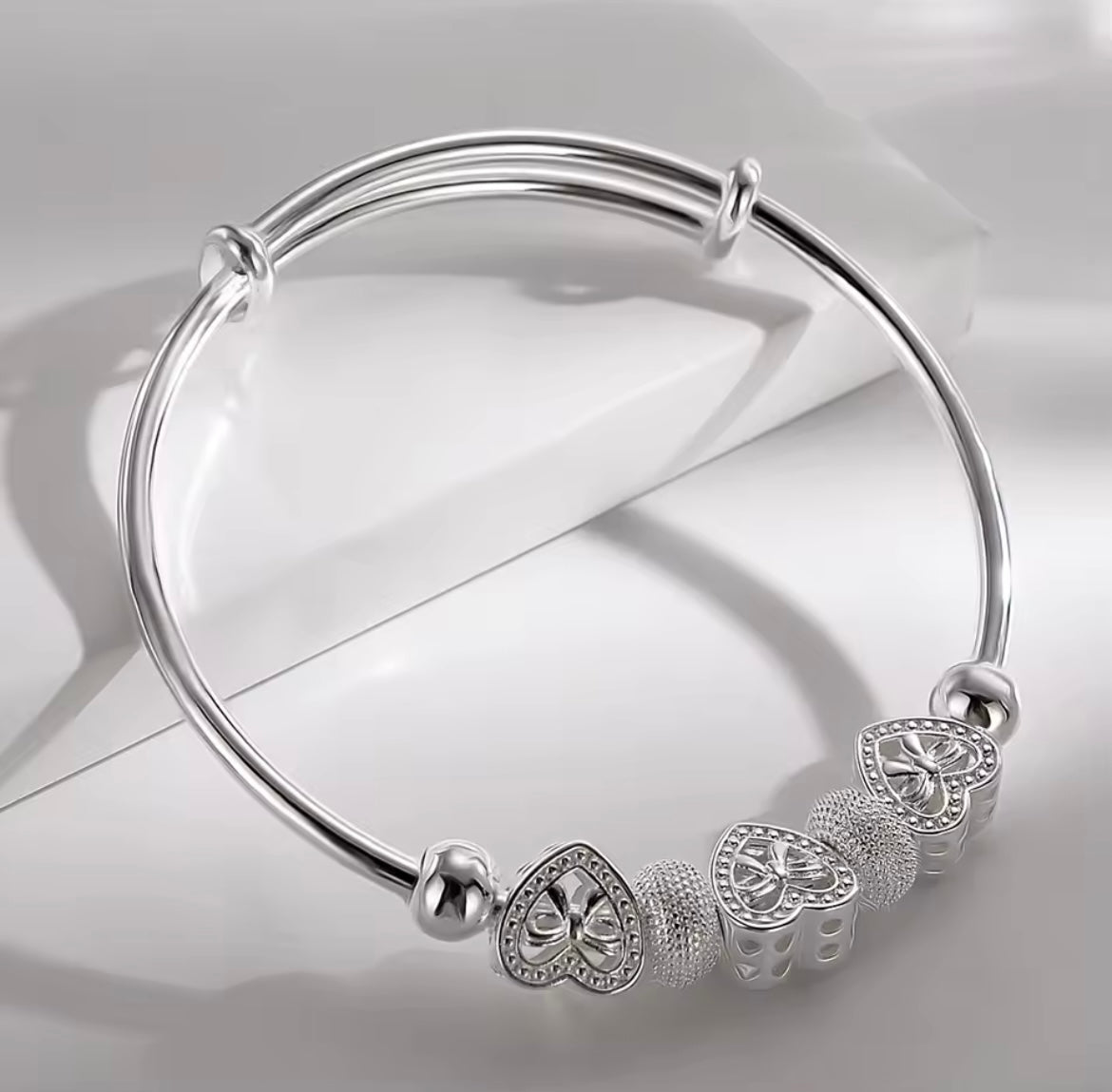 925 Sterling silver adjustable heart charm bangle