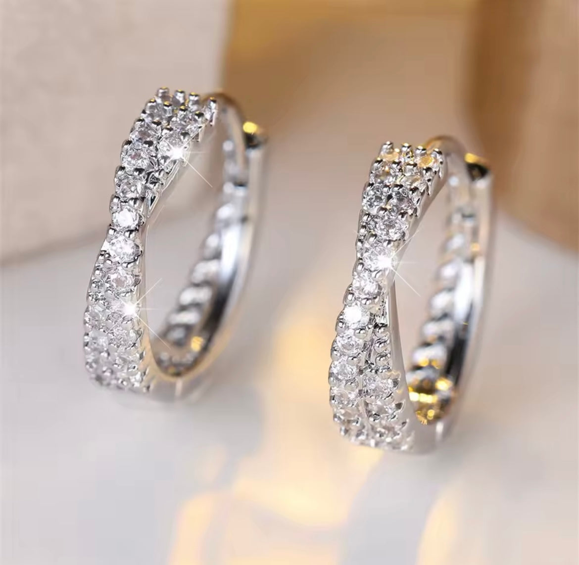 White Zircon Hoop Earrings Vintage Gold/Silver