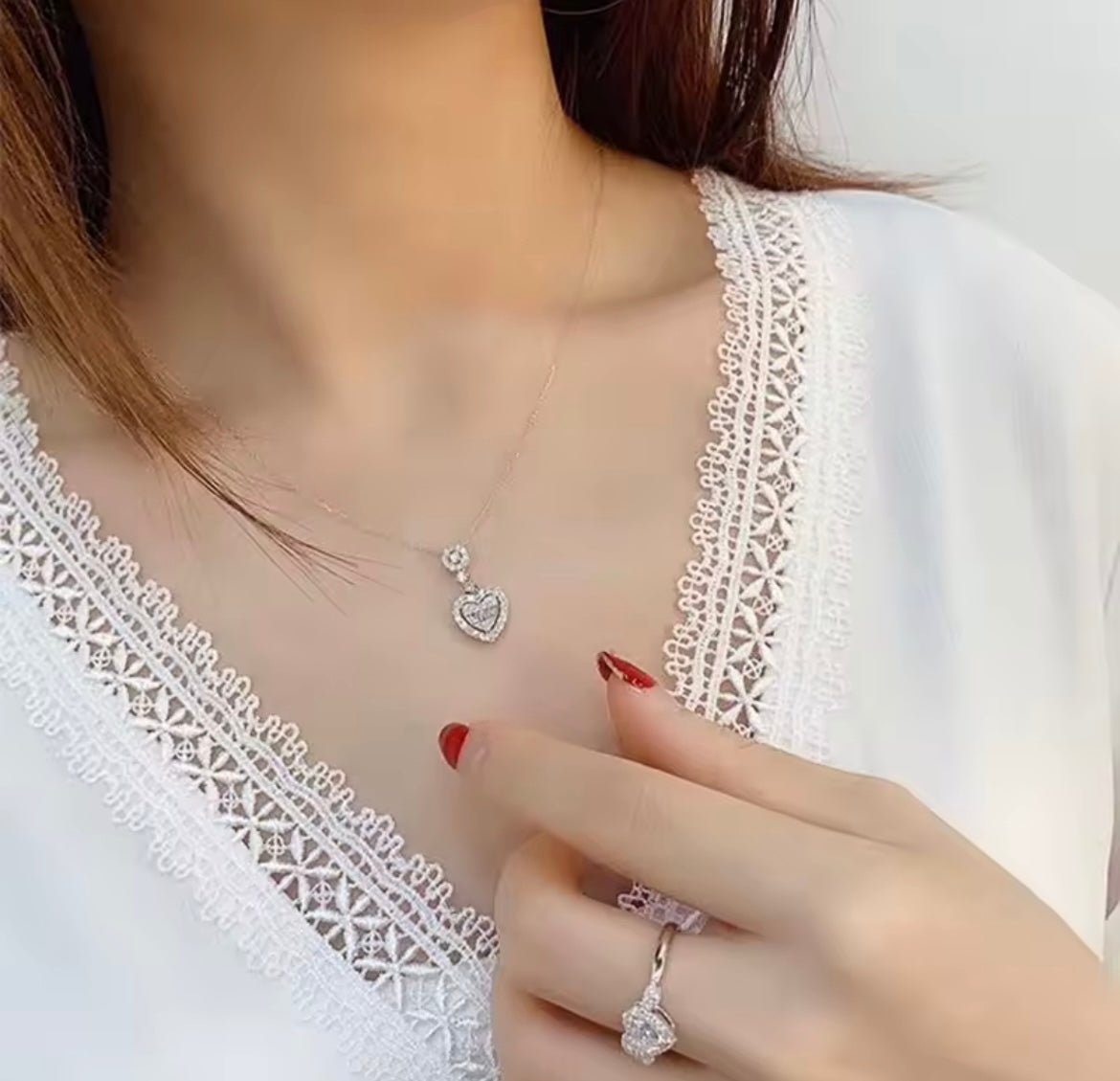 Cubic Zirconia Heart pendant