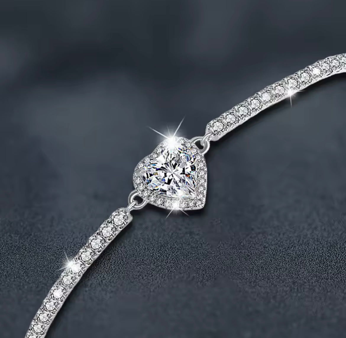 925 Sterling Silver Moissanite Heart Bracelet