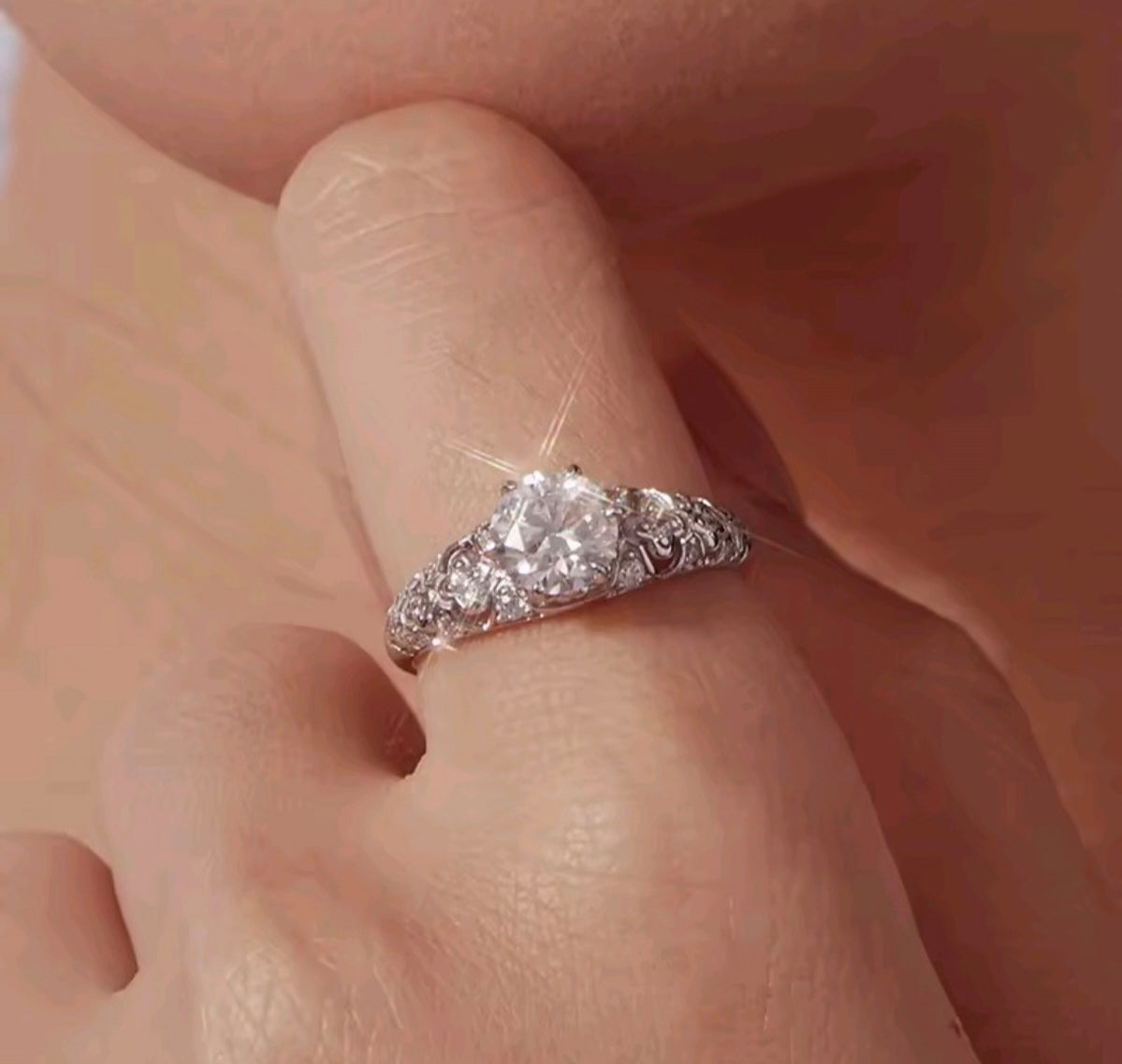 925 sterling silver 1ct Moissante floral design ring