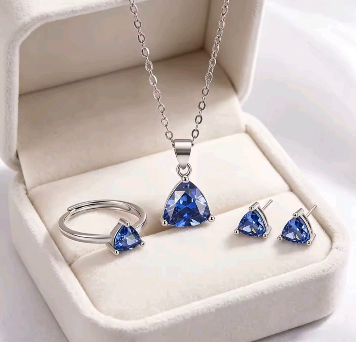 925 Sterling Silver blue triangle jewellery set