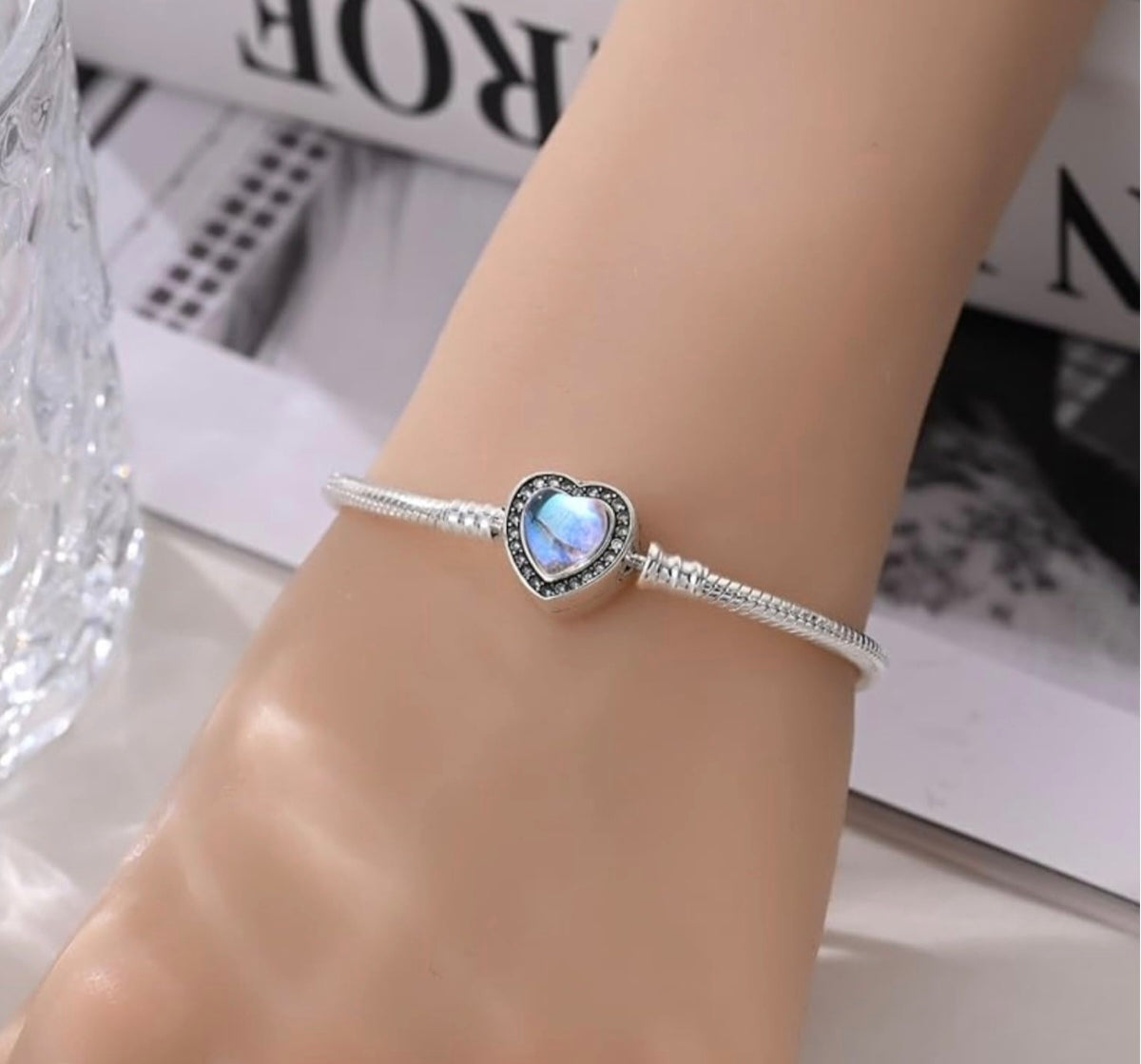925 Sterling Silver Blue-Hued Heart Snake Chain Bracelet