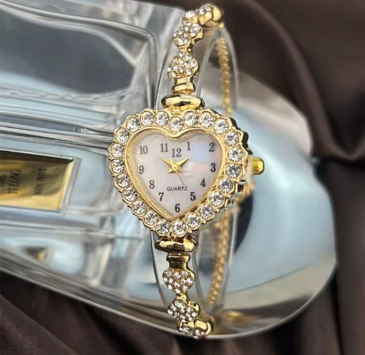 Stainless steel heart quartz watch