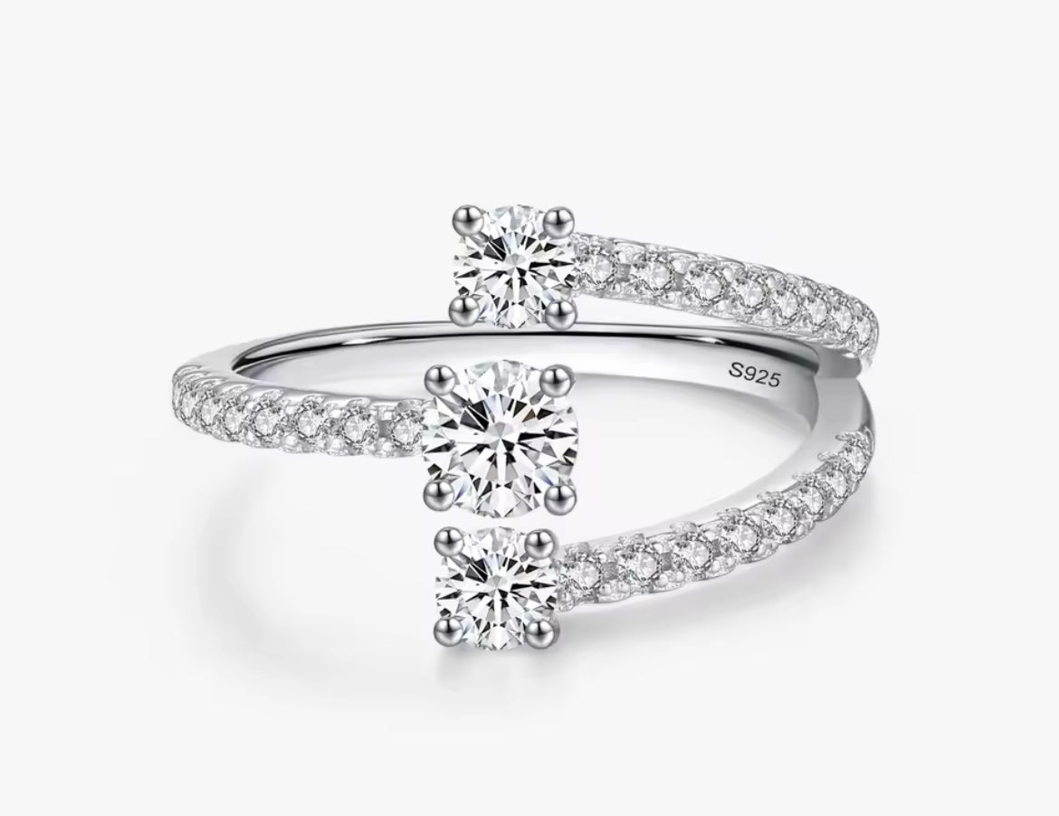 925 Sterling silver three round-cut cubic zirconia ring