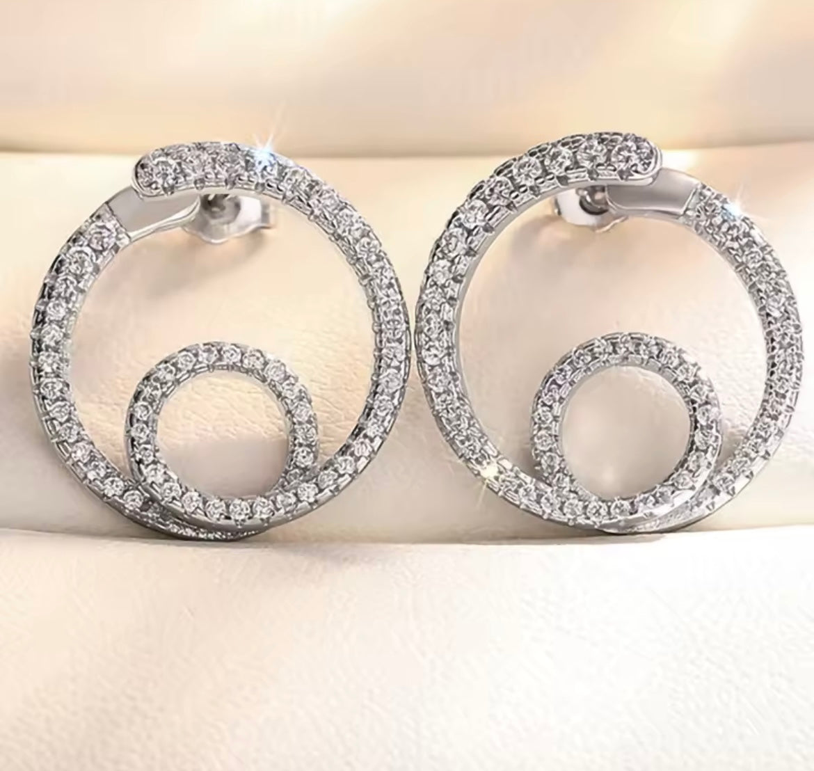 925 Sterling silver Dazzling circle earrings