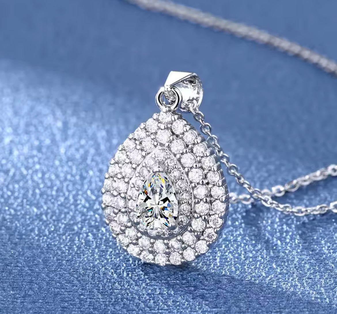 925 Sterling Silver Shining Zircon Water Droplet Pendant Necklace