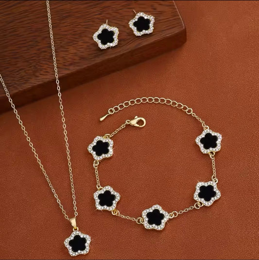 Luxury five leaf clover set