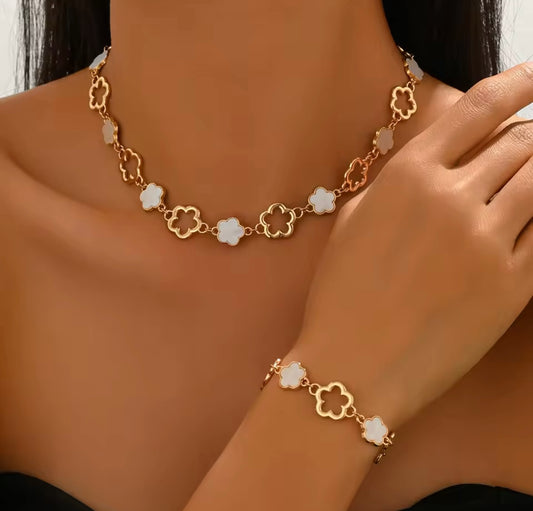 18k Gold plated white fiver leaf clover jewellery set