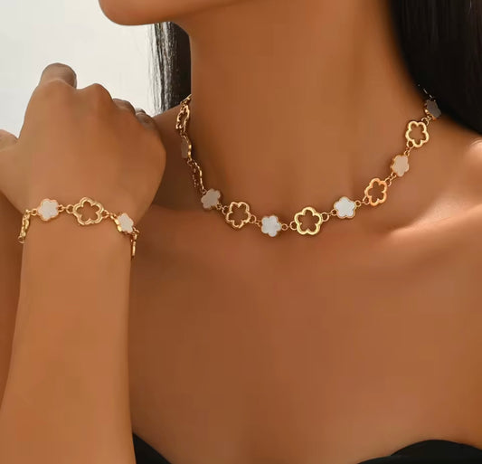 18k Gold plated white fiver leaf clover jewellery set