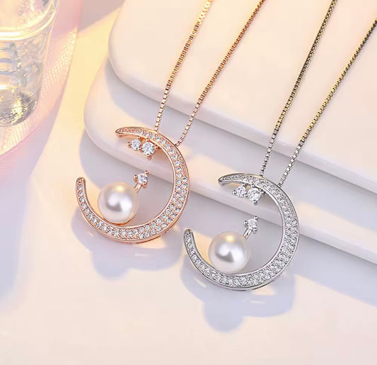 925 Sterling silver pearl moon pendant