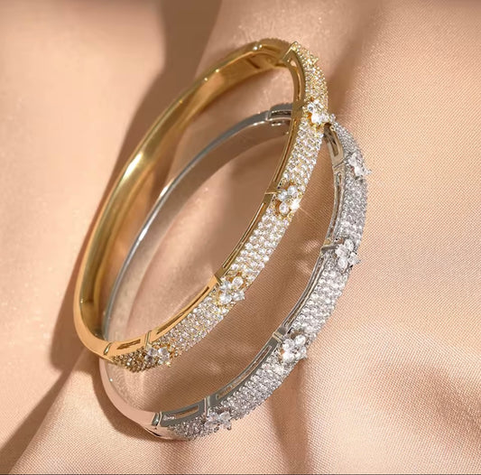 Stainless Steel Flower Open Bangle