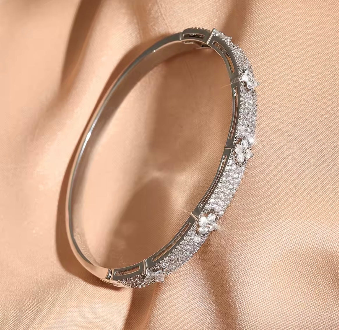 Stainless Steel Flower Open Bangle