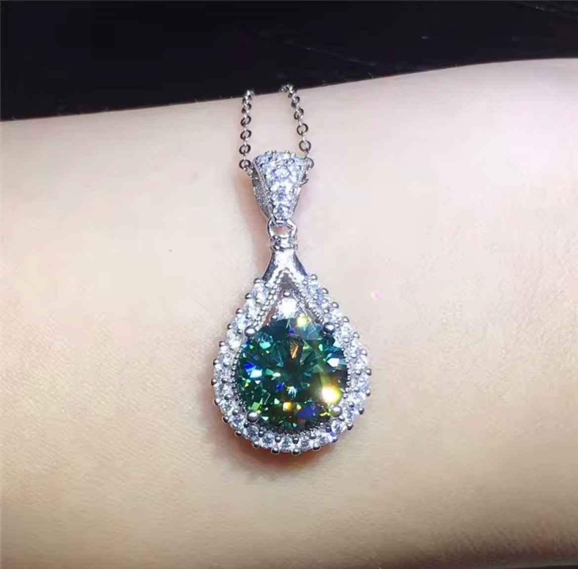 925 Sterling Silver Gorgeous Green Cubic Zirconia Pendant
