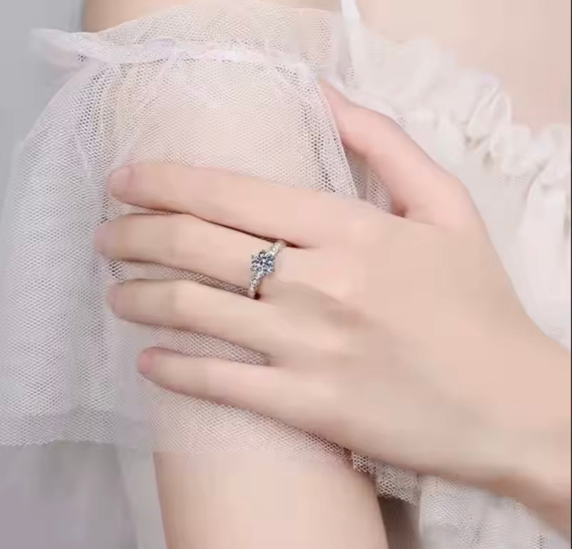 925 Sterling Silver Honeycomb Moissanite Ring