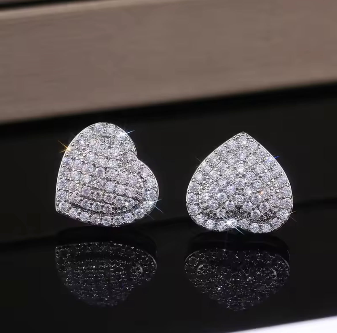 925 Sterling silver heart stud earrings