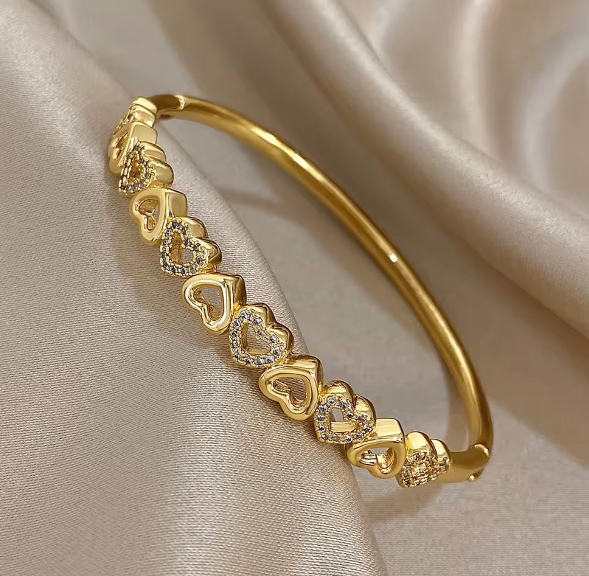 Stainless steel Zircon heart bangle