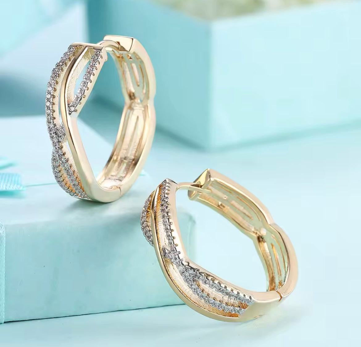 18k gold twist hoop earrings