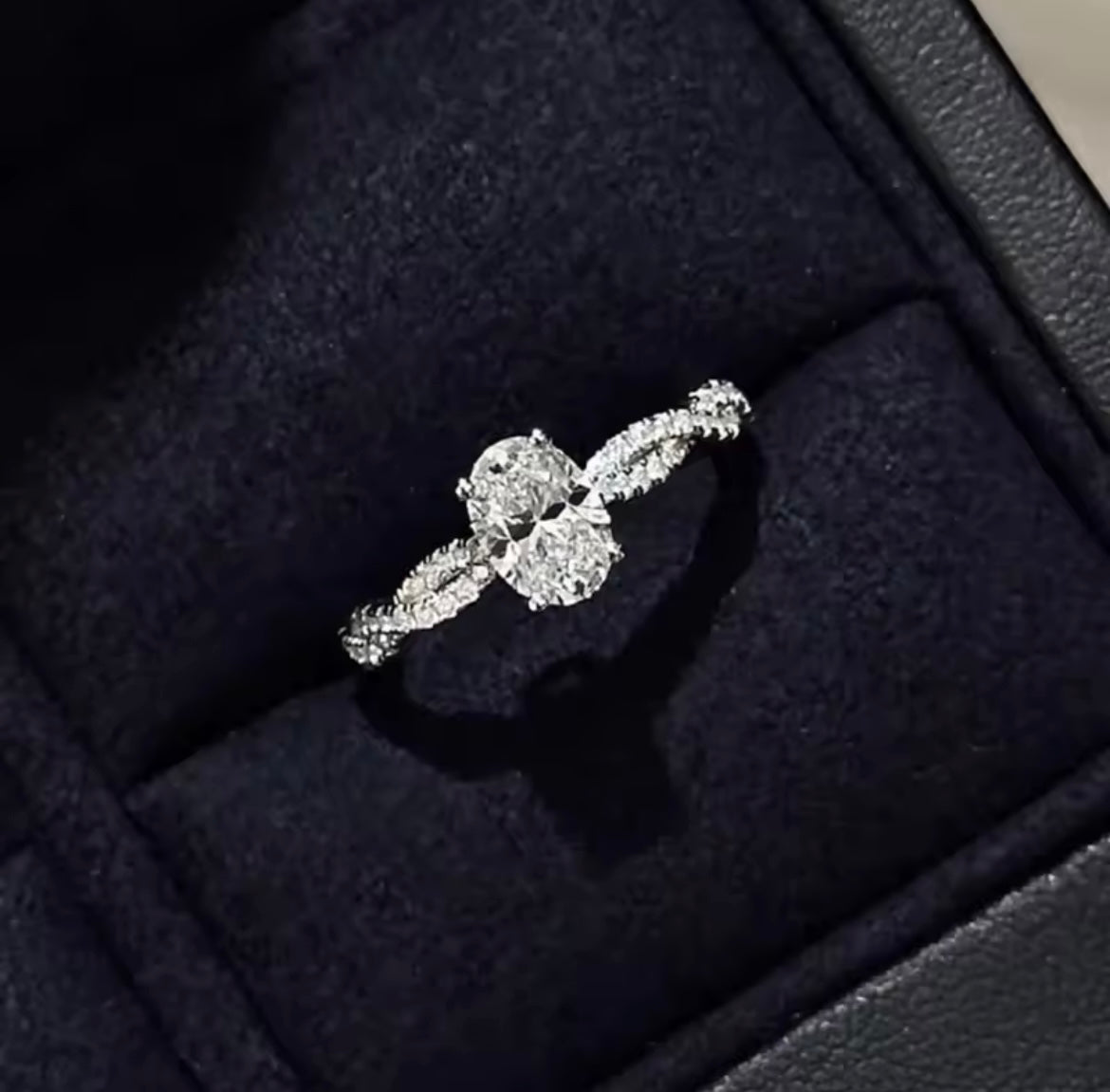 925 Sterling silver Oval Moissanite ring