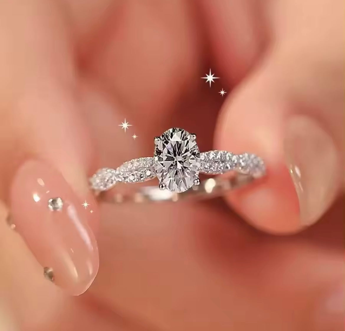 925 Sterling silver Oval Moissanite ring