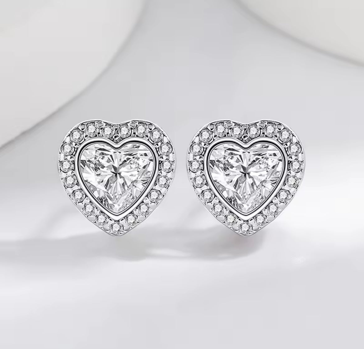 925 Sterling silver heart stud earrings