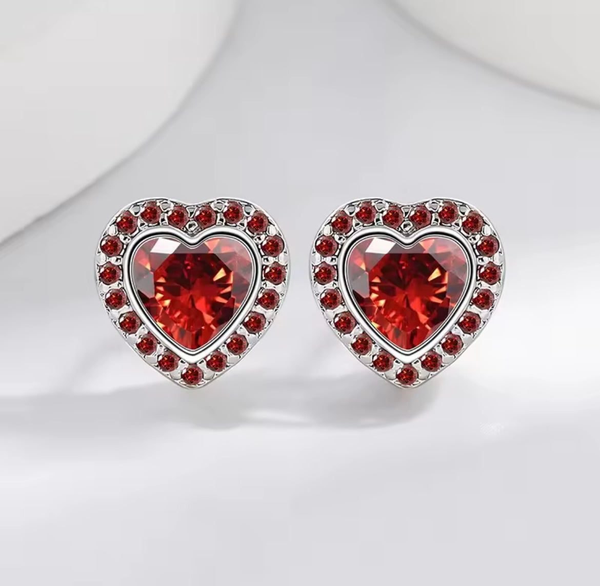 925 Sterling silver heart stud earrings