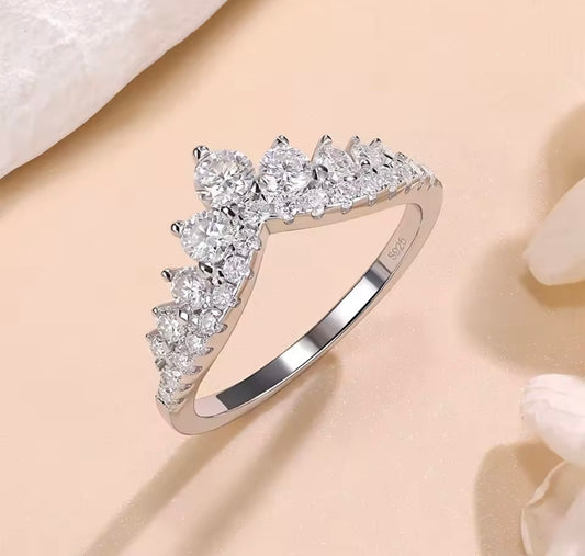 925 Sterling Silver Moissanite Crown Ring