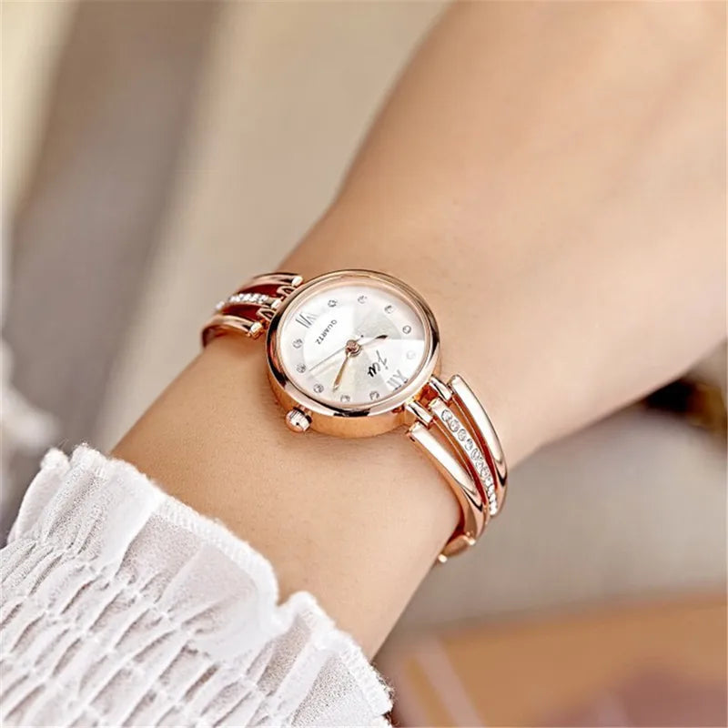 Elegant Round Quartz Women's Watches