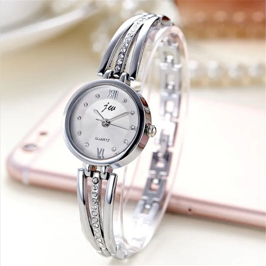 Elegant Round Quartz Women's Watches