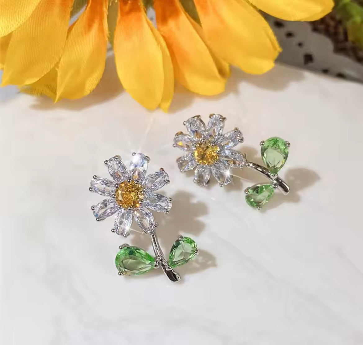 925 Sterling Silver Daisy Stud Earrings