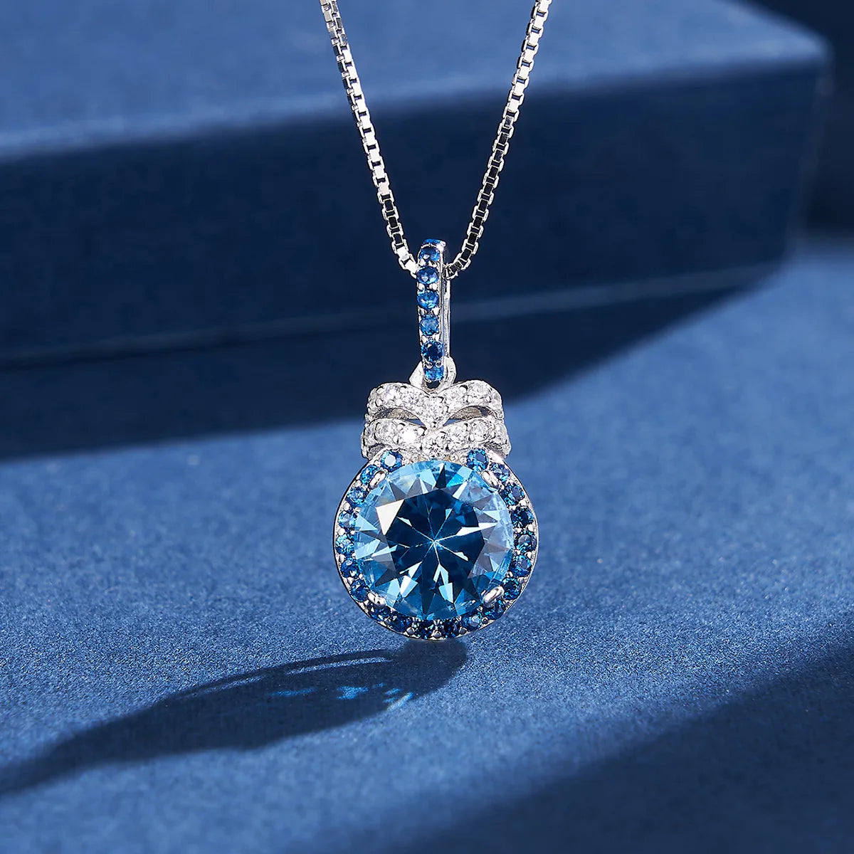 Shiny Zircon White Gold Plated Rhodium Plated Earrings Necklace Jewellery Set