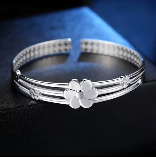 925 Sterling Silver Flower Open Bangle Bracelet
