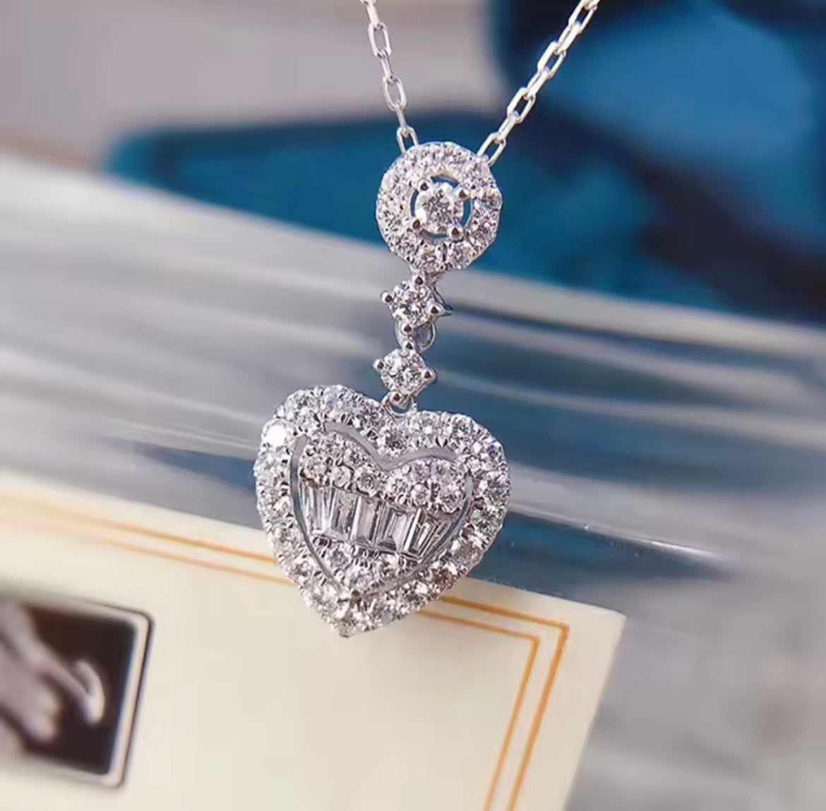 Cubic Zirconia Heart pendant