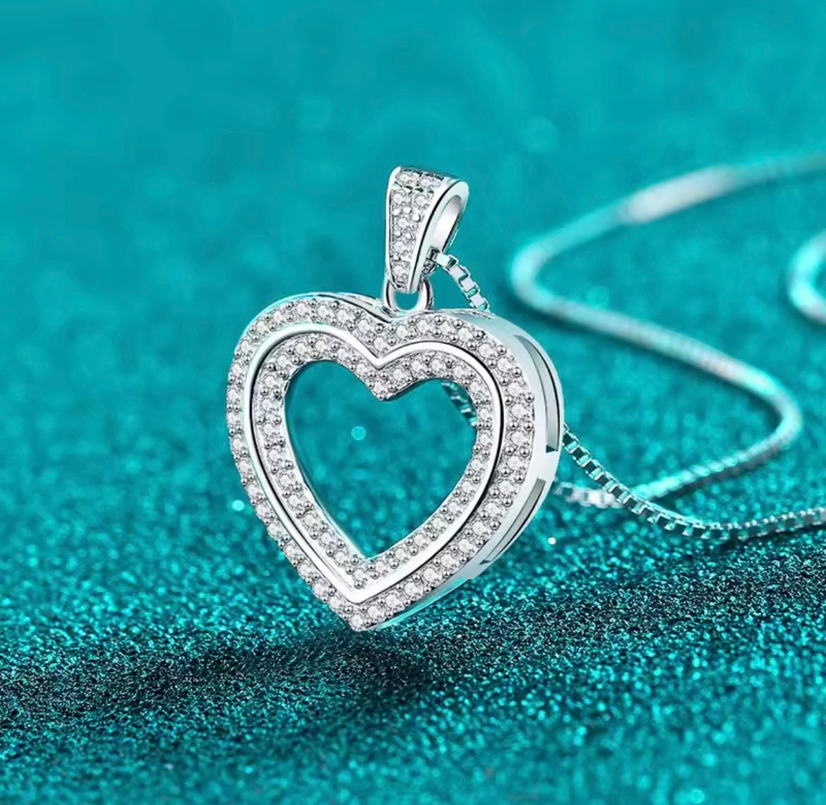 925 Sterling silver heart Moissanite pendant