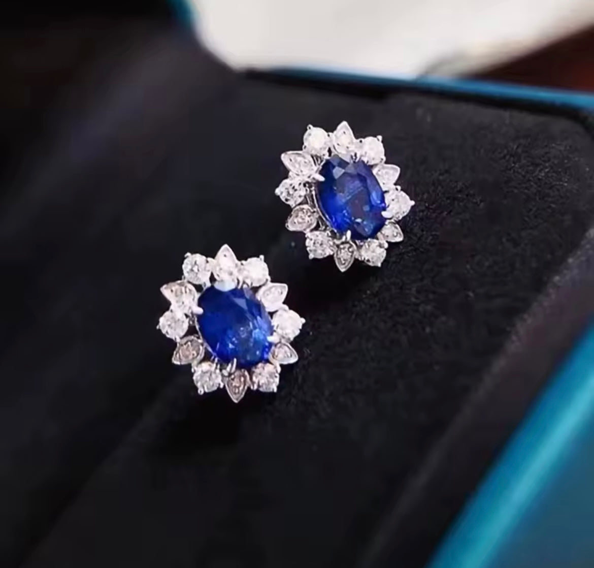 925 Sterling silver blue stud earrings