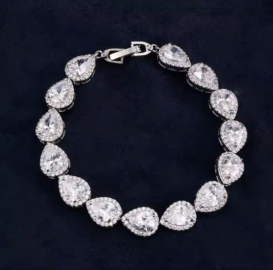 Water Drop Pear Shaped Zircon Bracelet