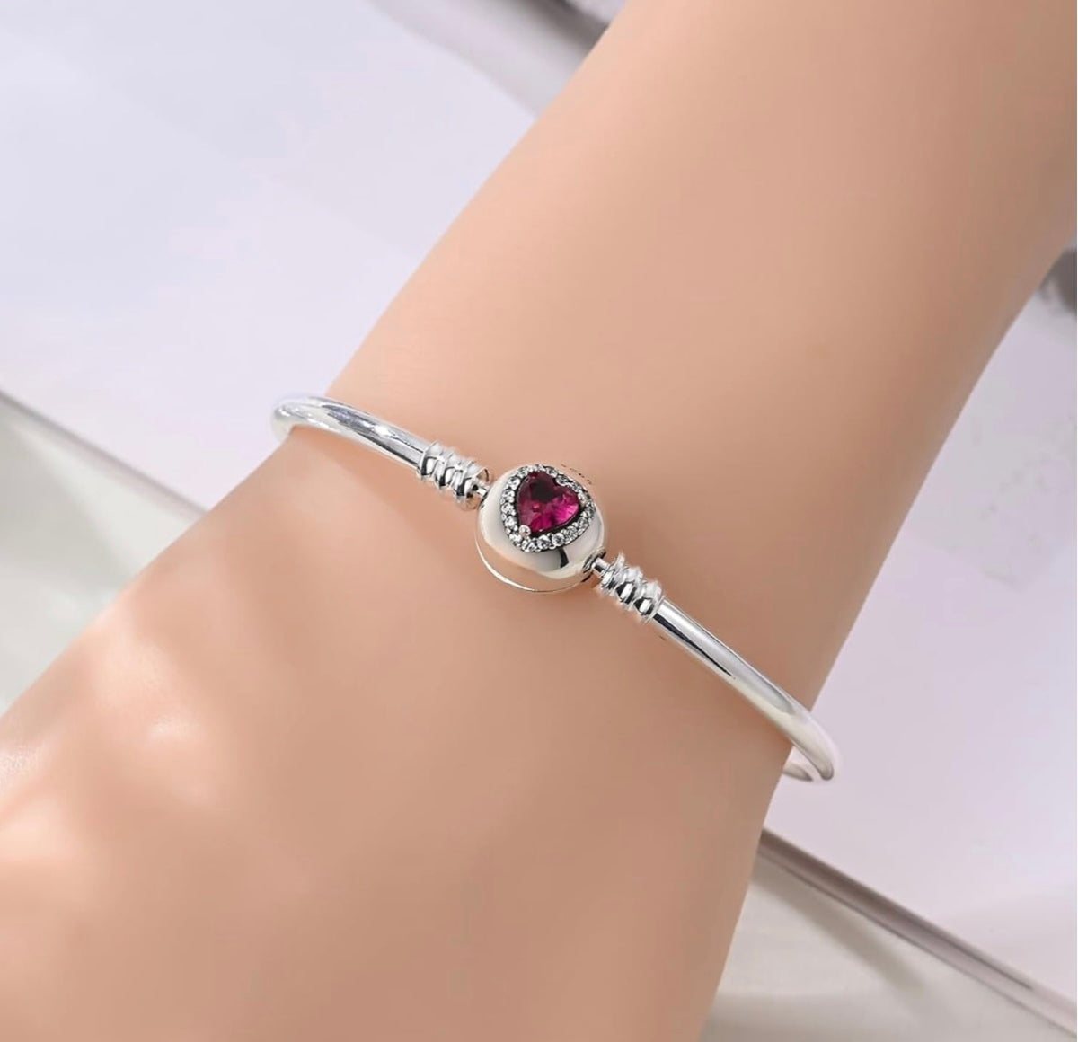 925 Sterling Silver red heart bangle charm bracelet